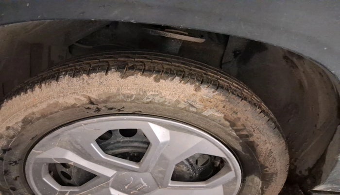 2023 Maruti BREZZA LXI SMART HYBRID, Petrol, Manual, 13,343 km, tyre