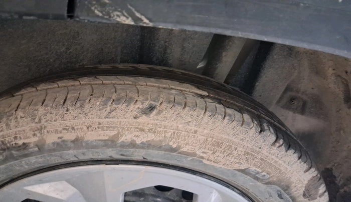 2023 Maruti BREZZA LXI SMART HYBRID, Petrol, Manual, 13,343 km, tyre