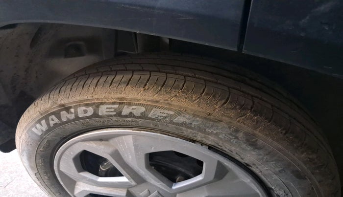 2023 Maruti BREZZA LXI SMART HYBRID, Petrol, Manual, 13,343 km, tyre