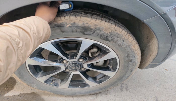 2020 Tata NEXON XZA PLUS PETROL, Petrol, Automatic, 58,059 km, tyre