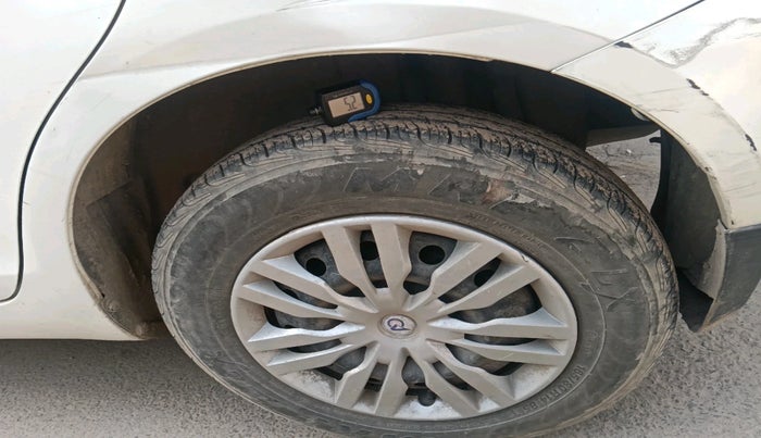 2016 Maruti Swift VXI, Petrol, Manual, 66,981 km, tyre