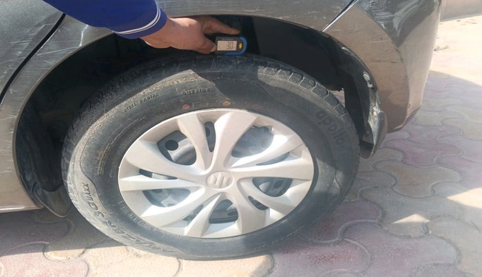 2018 Maruti Swift VXI, Petrol, Manual, 30,060 km, tyre