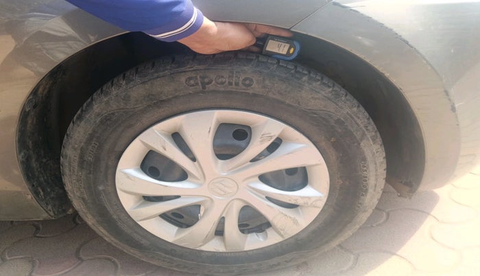 2018 Maruti Swift VXI, Petrol, Manual, 30,060 km, tyre