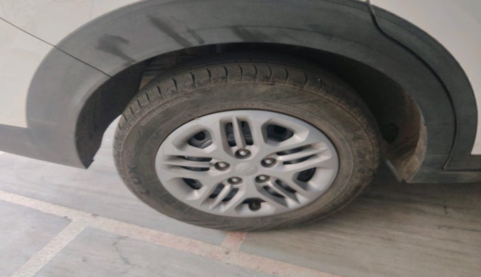 2023 KIA CARENS PRESTIGE 1.5 PETROL 7 STR, Petrol, Manual, 16,996 km, tyre