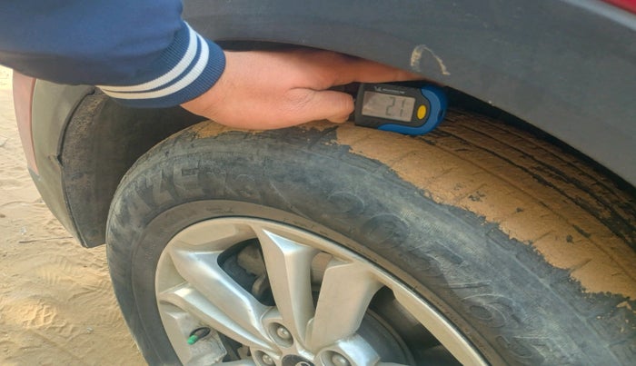 2015 Hyundai Creta SX 1.6 DIESEL, Diesel, Manual, 1,59,582 km, tyre