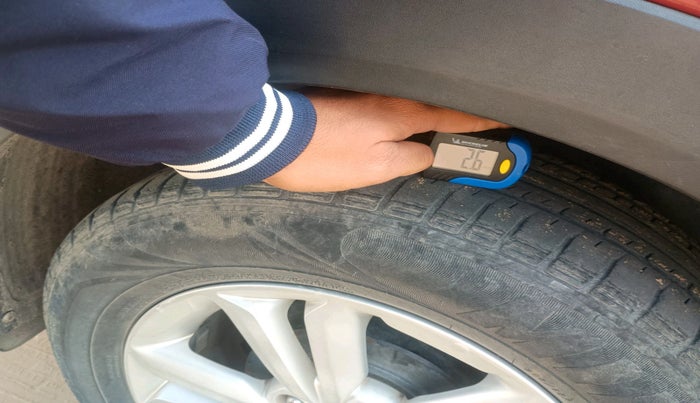 2015 Hyundai Creta SX 1.6 DIESEL, Diesel, Manual, 1,59,582 km, tyre