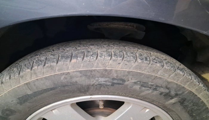 2011 Mitsubishi Outlander 2.4 MIVEC, Petrol, Automatic, 1,05,175 km, tyre