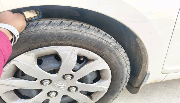 2016 Hyundai Eon MAGNA +, Petrol, Manual, 67,444 km, tyre