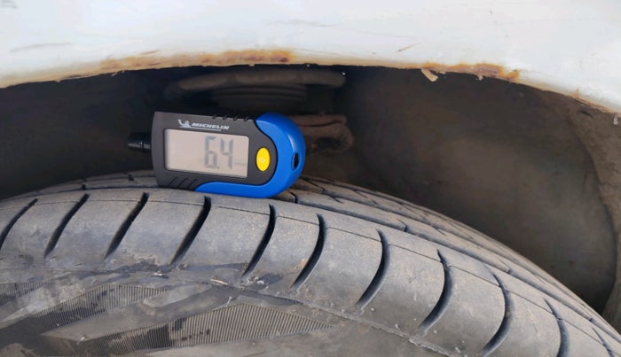 2011 Hyundai Santro Xing GL, CNG, Manual, 85,007 km, tyre