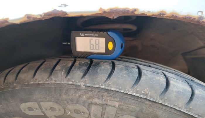 2011 Hyundai Santro Xing GL, CNG, Manual, 85,007 km, tyre