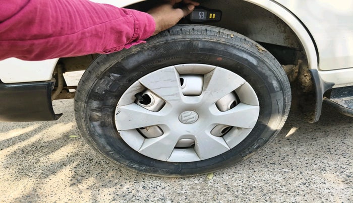 2016 Maruti Eeco 5 STR WITH A/C+HTR, CNG, Manual, 82,371 km, tyre