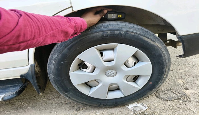 2016 Maruti Eeco 5 STR WITH A/C+HTR, CNG, Manual, 82,371 km, tyre