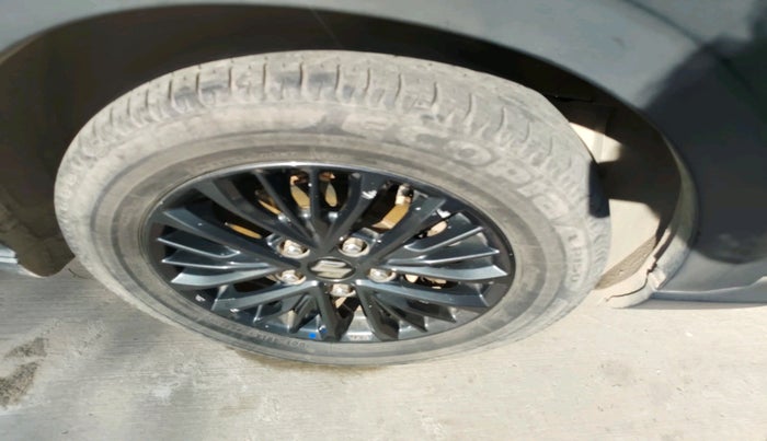 2021 Maruti XL6 ALPHA AT, Petrol, Automatic, 54,480 km, tyre