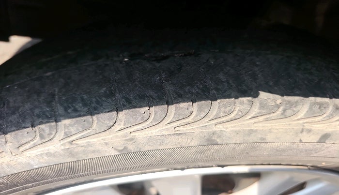 2011 Toyota Etios VX, Petrol, Manual, 83,078 km, tyre