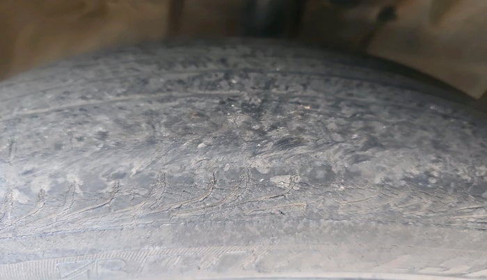 2011 Toyota Etios VX, Petrol, Manual, 83,078 km, tyre