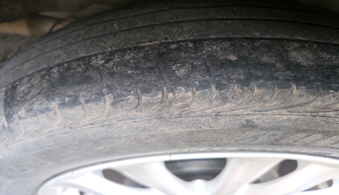 2011 Toyota Etios VX, Petrol, Manual, 83,078 km, tyre