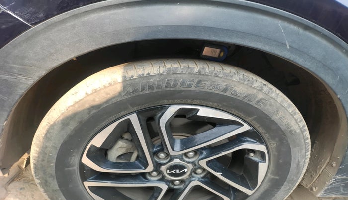 2022 KIA CARENS PRESTIGE PLUS 1.5 DIESEL 7 STR, Diesel, Manual, 82,309 km, tyre