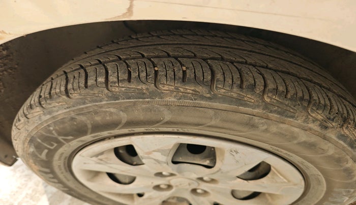 2016 Hyundai Elite i20 SPORTZ 1.2, Petrol, Manual, 45,943 km, tyre