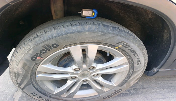 2016 Maruti Vitara Brezza ZDI PLUS, Diesel, Manual, 54,994 km, tyre