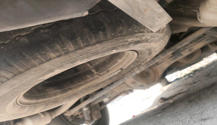 2018 Tata Hexa XE 4X2 7 STR, Diesel, Manual, 87,087 km, tyre