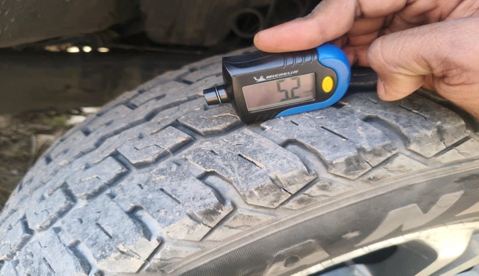 2018 Tata Hexa XE 4X2 7 STR, Diesel, Manual, 87,087 km, tyre