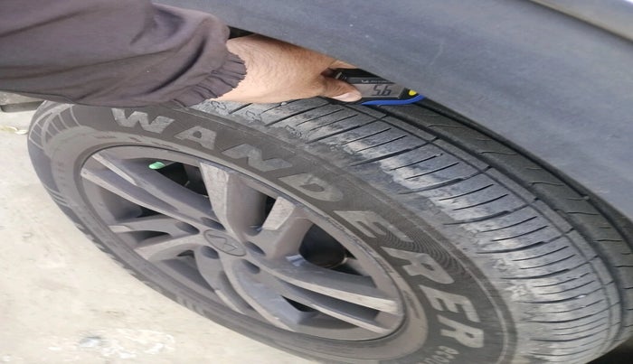 2023 Mahindra XUV700 MX D MT 5 STR, Diesel, Manual, 46,174 km, tyre