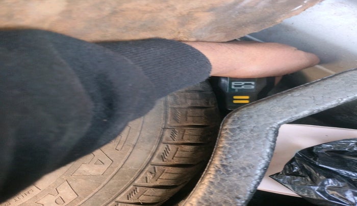 2021 Volkswagen Vento HIGHLINE 1.0L TSI, Petrol, Manual, 61,037 km, tyre