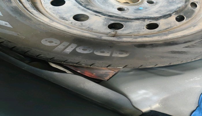 2013 Maruti Swift Dzire VXI, Petrol, Manual, 57,057 km, tyre