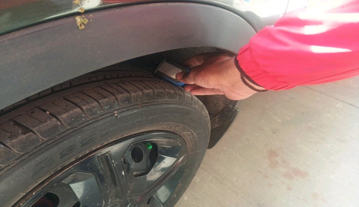 2022 Tata NEXON XMA SUNROOF PETROL, Petrol, Automatic, 60,651 km, tyre