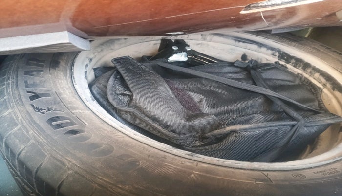 2022 Tata NEXON XMA SUNROOF PETROL, Petrol, Automatic, 60,651 km, tyre