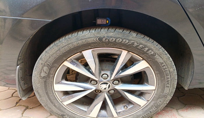 2023 Skoda SLAVIA STYLE 1.5L TSI DSG, Petrol, Automatic, 20,562 km, tyre