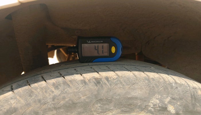 2023 MG COMET PLUSH, Electric, Automatic, 18,165 km, tyre