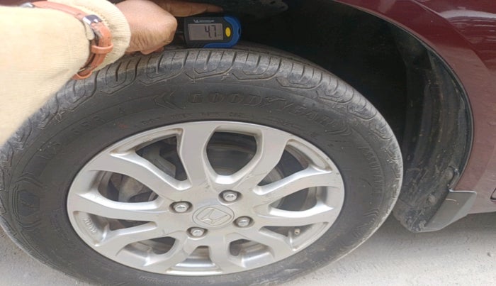 2016 Honda Amaze 1.2L I-VTEC VX AT, Petrol, Automatic, 38,110 km, tyre