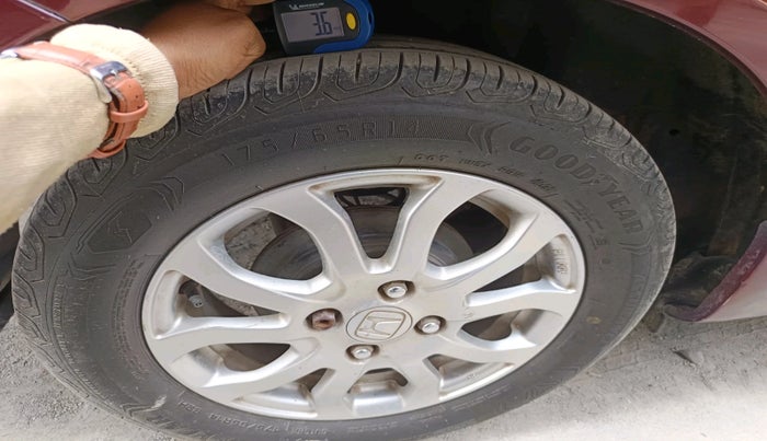 2016 Honda Amaze 1.2L I-VTEC VX AT, Petrol, Automatic, 38,110 km, tyre