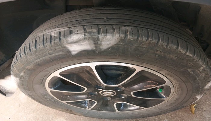 2019 Renault Duster 110 PS RXS 4X2 AMT DIESEL, Diesel, Automatic, 81,010 km, tyre