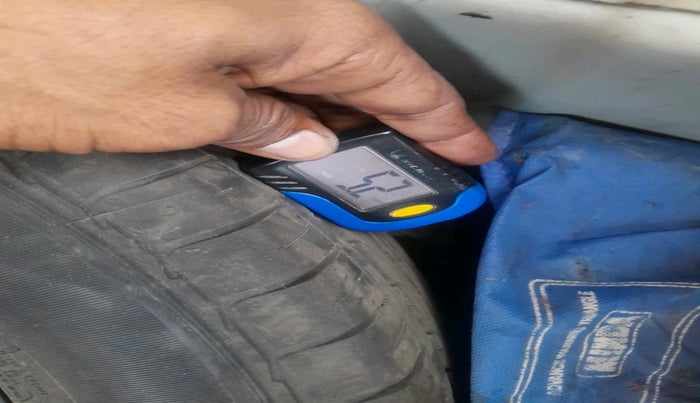 2020 Tata NEXON XM PETROL, Petrol, Manual, 85,229 km, tyre