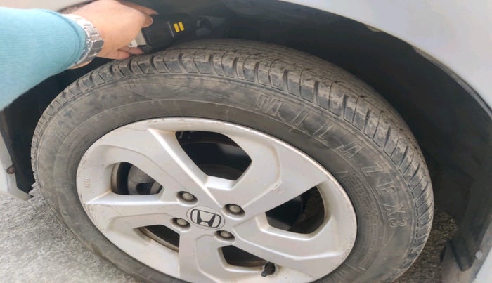 2014 Honda City 1.5L I-VTEC V MT, Petrol, Manual, 74,879 km, tyre