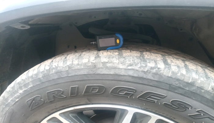 2017 Toyota Fortuner 2.8 4X2 MT, Diesel, Manual, 78,572 km, tyre