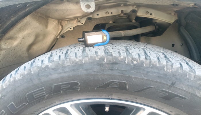 2017 Toyota Fortuner 2.8 4X2 MT, Diesel, Manual, 78,572 km, tyre