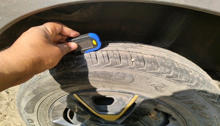 2017 Datsun Redi Go T (O), Petrol, Manual, 32,398 km, tyre