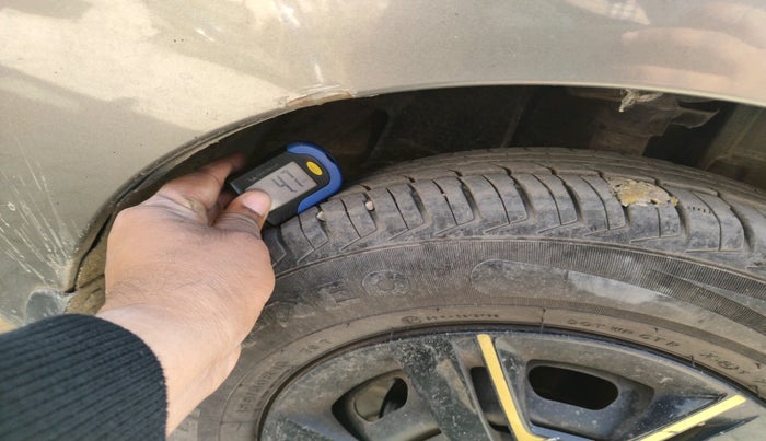 2017 Datsun Redi Go T (O), Petrol, Manual, 32,398 km, tyre