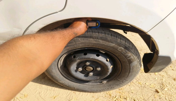 2019 Maruti Alto VXI, Petrol, Manual, 70,000 km, tyre