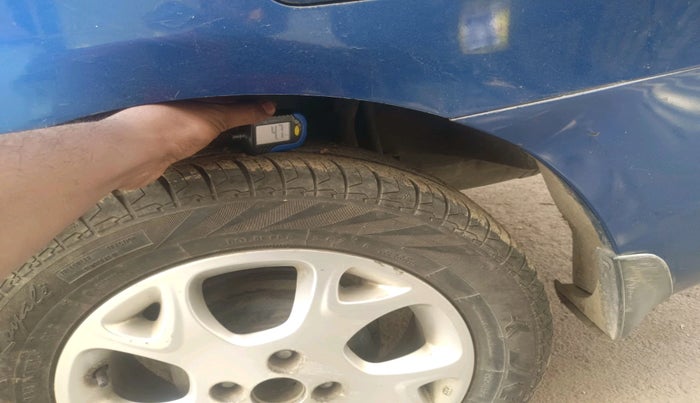 2015 Renault Scala RXZ DIESEL, Diesel, Manual, 2,23,121 km, tyre