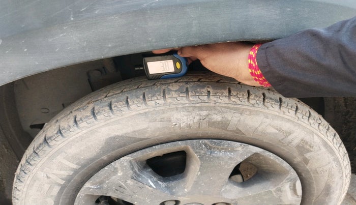 2018 Renault Kwid CLIMBER 1.0 AMT, Petrol, Automatic, 49,969 km, tyre