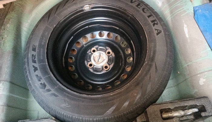 2014 Honda Amaze 1.2L I-VTEC S, Petrol, Manual, 71,450 km, tyre