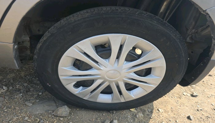 2017 Maruti Baleno DELTA PETROL 1.2, Petrol, Manual, 1,13,748 km, tyre