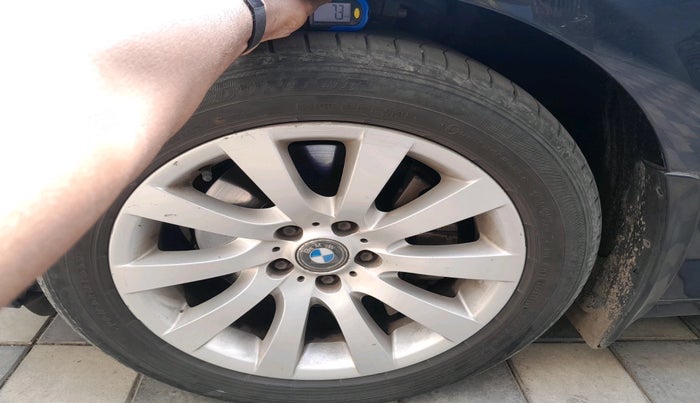 2013 BMW 5 Series 530D 3.0, Diesel, Automatic, 1,12,562 km, tyre