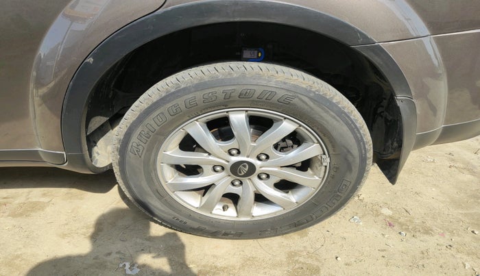 2019 Mahindra XUV500 W9, Diesel, Manual, 63,207 km, tyre