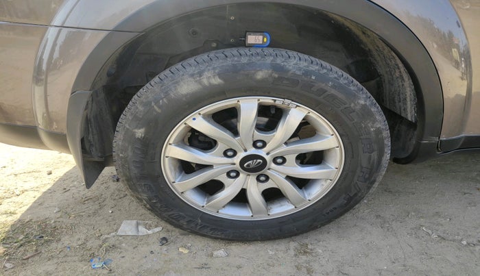 2019 Mahindra XUV500 W9, Diesel, Manual, 63,207 km, tyre