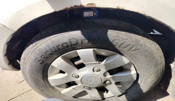 2011 Mahindra Xylo E6 BS-III, Diesel, Manual, 55,902 km, tyre